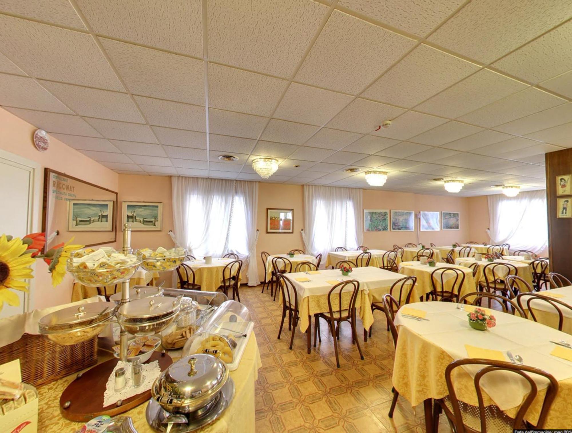 Hotel Malibran Lido di Jesolo Exteriör bild