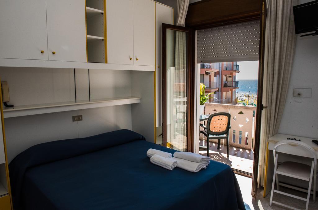 Hotel Malibran Lido di Jesolo Exteriör bild