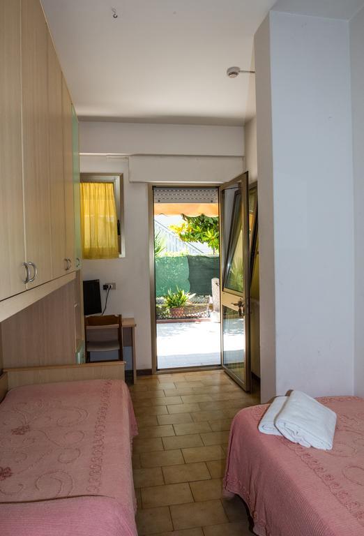Hotel Malibran Lido di Jesolo Exteriör bild